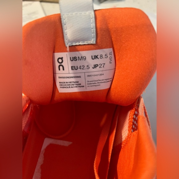 On Cloudsurfer Running Shoes Women’s 10.5 Orange White Lightweight Trainers - Picture 9 of 9